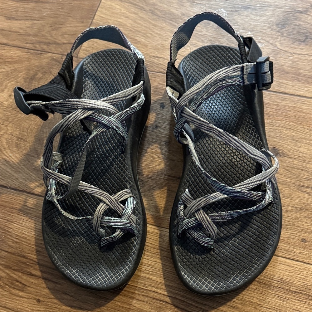 Chaco Women's Black and Gray Sandals